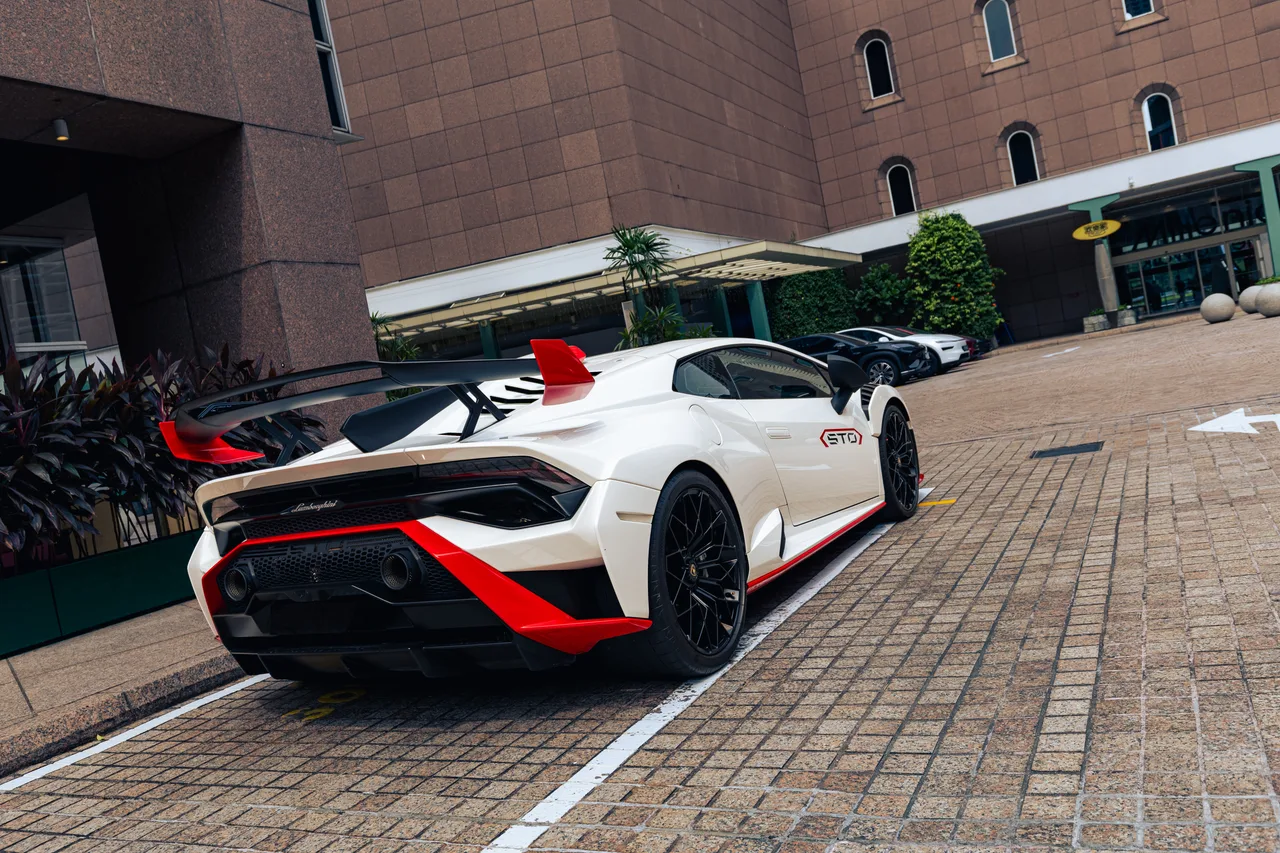 Lamborghini Huracán STO, photo 8 of 10